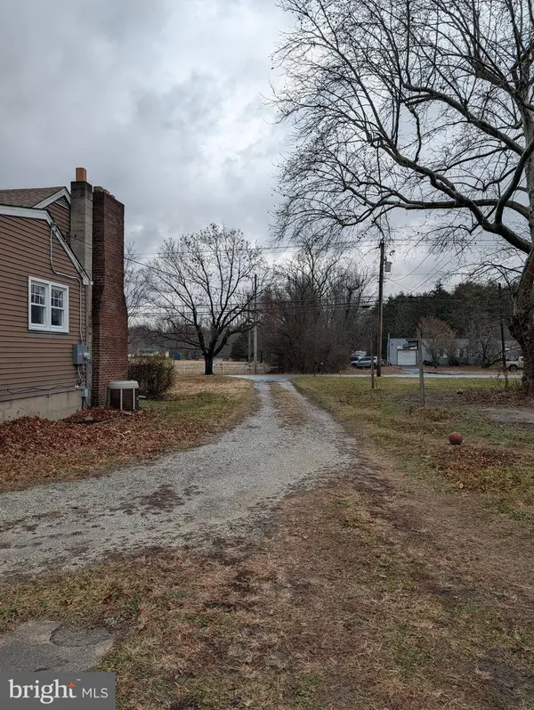 2316 COLES MILL RD #(GARAGE ONLY), Franklinville, NJ 08322