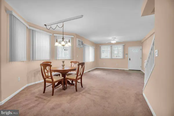 127 W FEDERAL ST, Burlington, NJ 08016