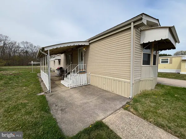 20 SPRUCE DRIVE, Sicklerville, NJ 08081