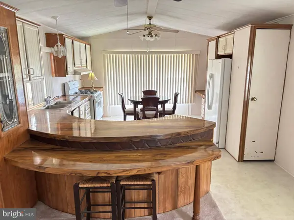 20 SPRUCE DRIVE, Sicklerville, NJ 08081