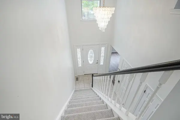 18 BREARLY DR, Sicklerville, NJ 08081