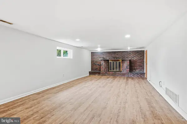 1286 GLASSBORO RD, Williamstown, NJ 08094