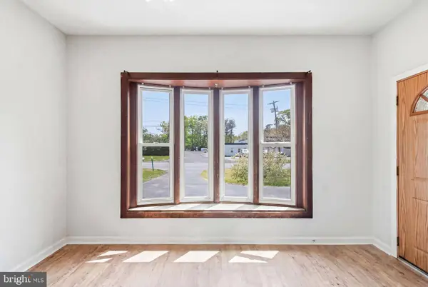 1286 GLASSBORO RD, Williamstown, NJ 08094