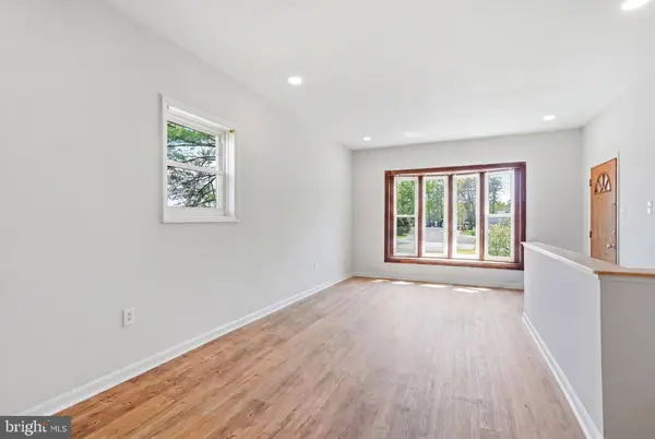 1286 GLASSBORO RD, Williamstown, NJ 08094