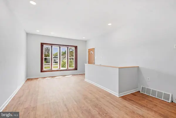 1286 GLASSBORO RD, Williamstown, NJ 08094