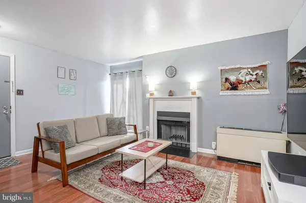 2008 LUCAS LN, Voorhees, NJ 08043