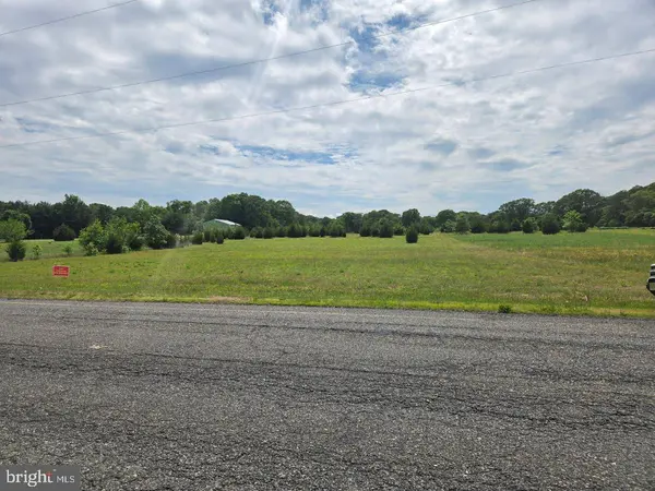 814 N CHEW RD, Hammonton, NJ 08037
