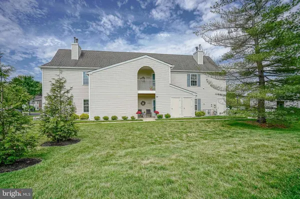 2005A FERNDALE CT, Mount Laurel, NJ 08054