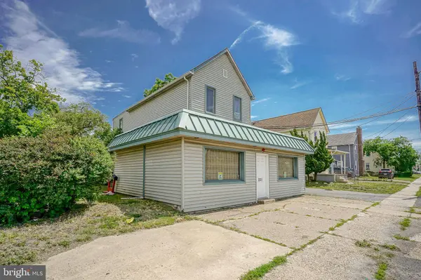 221 N WHITE HORSE PIKE, Clementon, NJ 08021