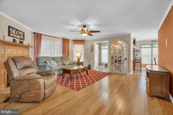 2003 BURLINGTON CIRCLE, Williamstown, NJ 08094
