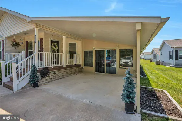 2003 BURLINGTON CIRCLE, Williamstown, NJ 08094