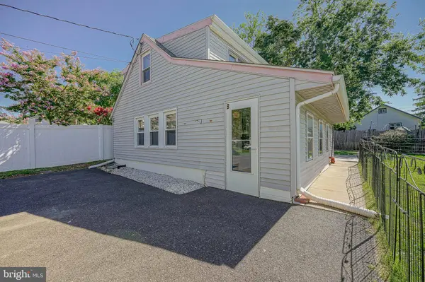 136 N READ AVE #B