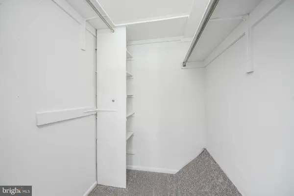 1046 HARBOUR DR #1046, Palmyra, NJ 08065