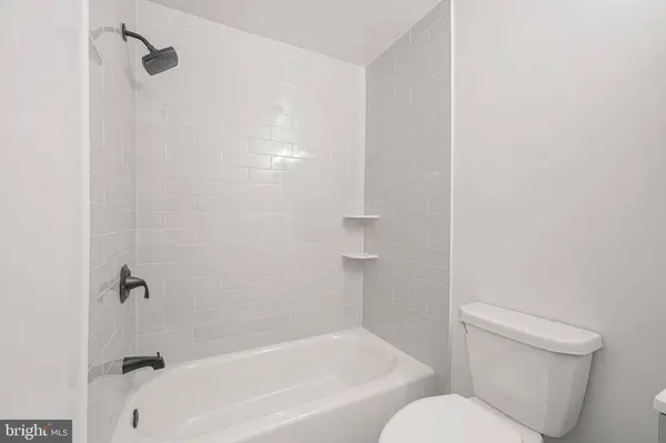 1046 HARBOUR DR #1046, Palmyra, NJ 08065