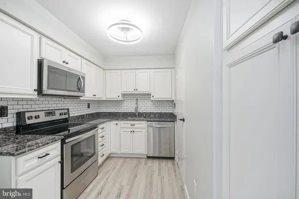 1046 HARBOUR DR #1046, Palmyra, NJ 08065