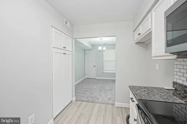 1046 HARBOUR DR #1046, Palmyra, NJ 08065