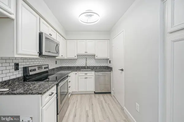1046 HARBOUR DR #1046, Palmyra, NJ 08065