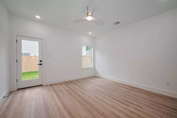 6021 Maybell, Houston, TX 77091