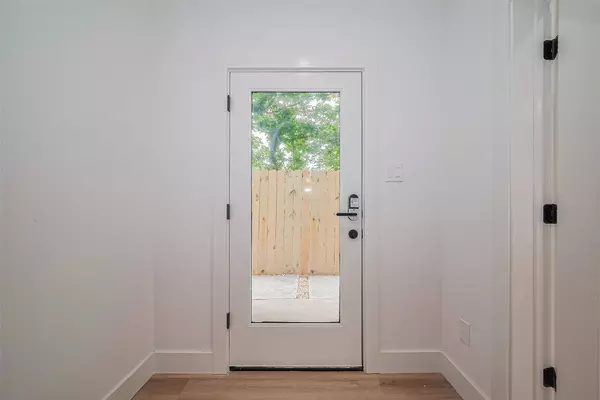 6021 Maybell, Houston, TX 77091