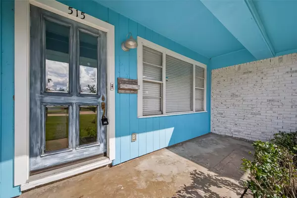 515 E Janisch RD, Houston, TX 77022