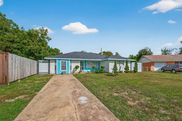 515 E Janisch RD, Houston, TX 77022