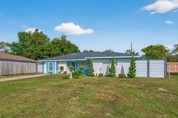 515 E Janisch RD, Houston, TX 77022