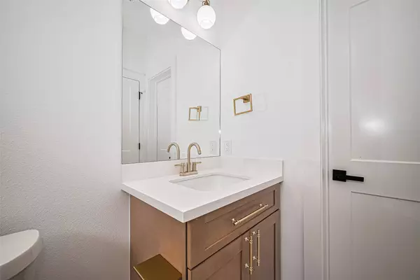 6023 Maybell ST, Houston, TX 77091