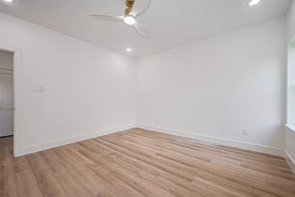 6023 Maybell ST, Houston, TX 77091