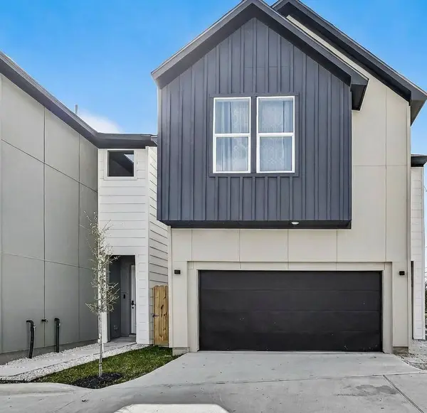 961 Highland Light LN, Houston, TX 77091