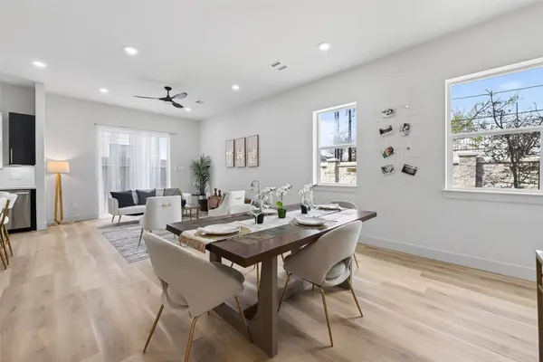 961 Highland Light LN, Houston, TX 77091