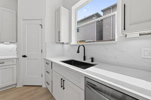 967 Highland Light LN, Houston, TX 77091