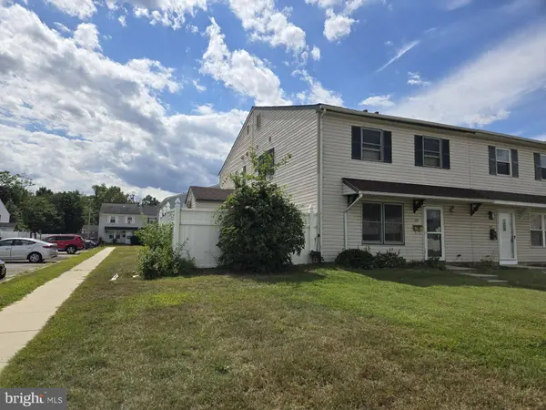 23 LENNOX CT, Sicklerville, NJ 08081