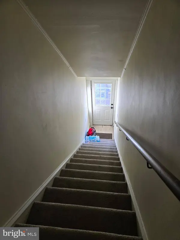 32 S BROADWAY, Pitman, NJ 08071