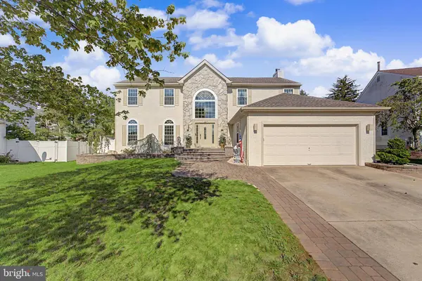 23 GRAYPEBBLE CIR, Sicklerville, NJ 08081