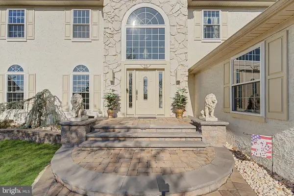 23 GRAYPEBBLE CIR, Sicklerville, NJ 08081