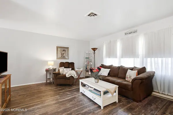1005 Aberdeen Drive #100b, Lakewood, NJ 08701