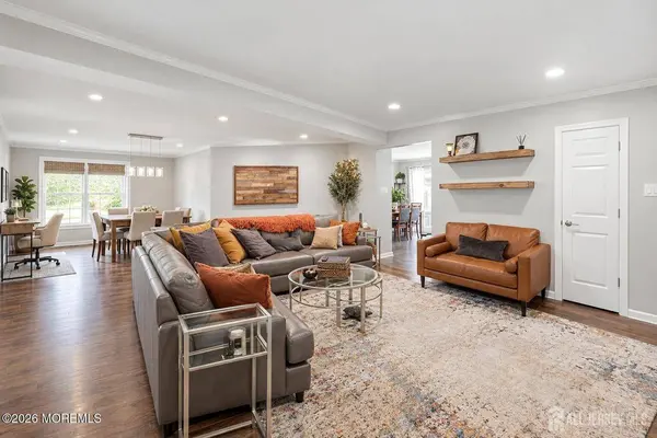 7 Cidermill CT, Howell, NJ 07731