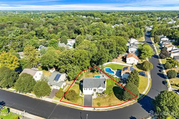 56 Sami DR, Howell, NJ 07731