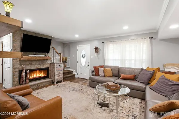 7 Cidermill CT, Howell, NJ 07731