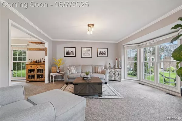 3753 Rolling Hills Road, Orion Twp, MI 48359