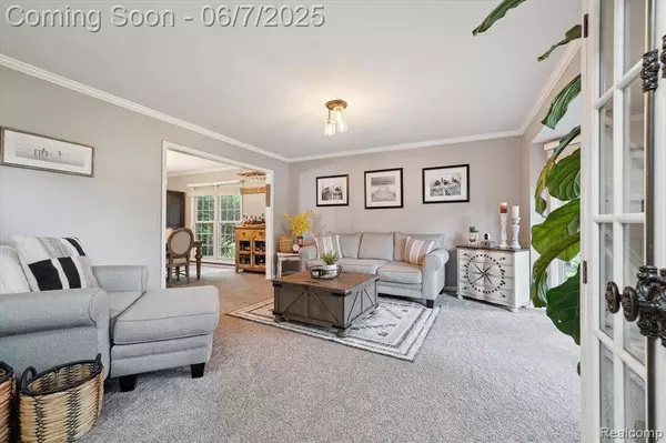 3753 Rolling Hills Road, Orion Twp, MI 48359