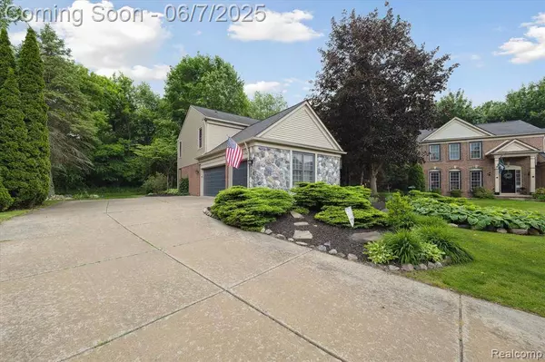 3753 Rolling Hills Road, Orion Twp, MI 48359