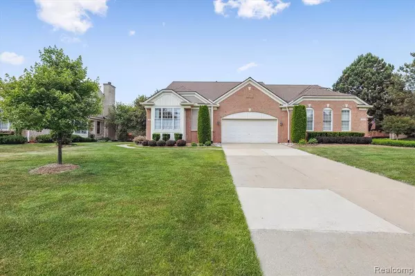 1921 Dunham Drive, Rochester, MI 48306