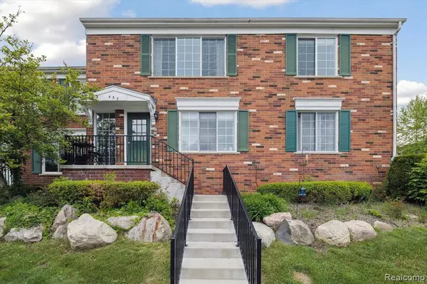 455 Baldwin Avenue 203, Rochester, MI 48307