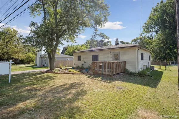 7474 River Vista Street, Utica, MI 48317