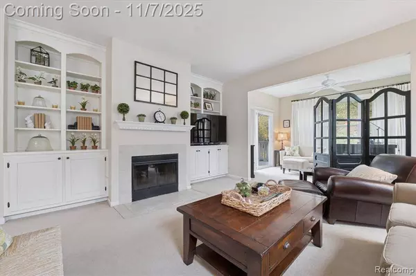 4035 Hillsdale Drive, Auburn Hills, MI 48326