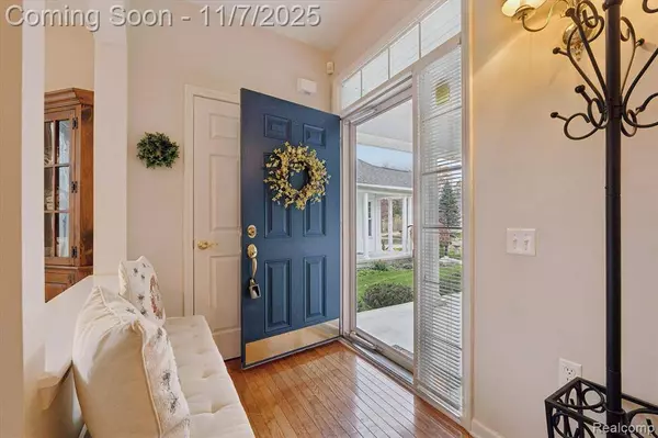 4035 Hillsdale Drive, Auburn Hills, MI 48326