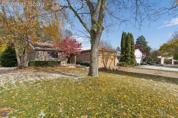 634 Lockport RD, Rochester Hills, MI 48307