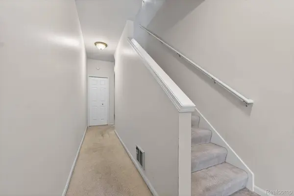 1151 Alameda BLVD #39, Troy, MI 48085