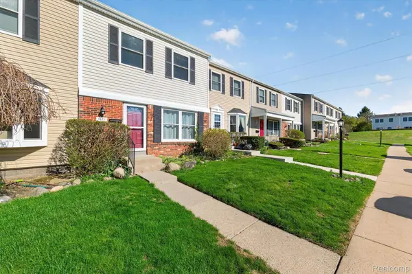 1121 Marquette CT, Rochester Hills, MI 48307